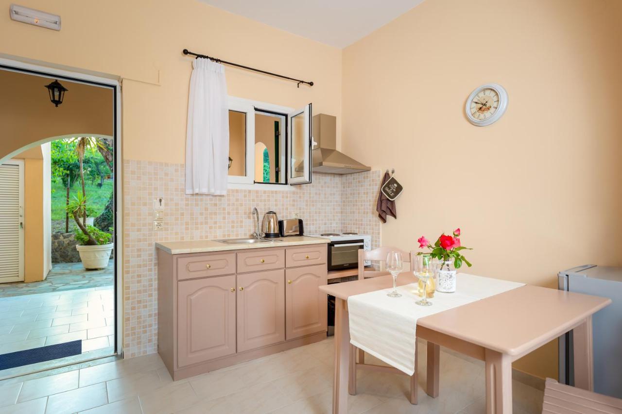 Ferienwohnung Anelia Dassia  Exterior foto